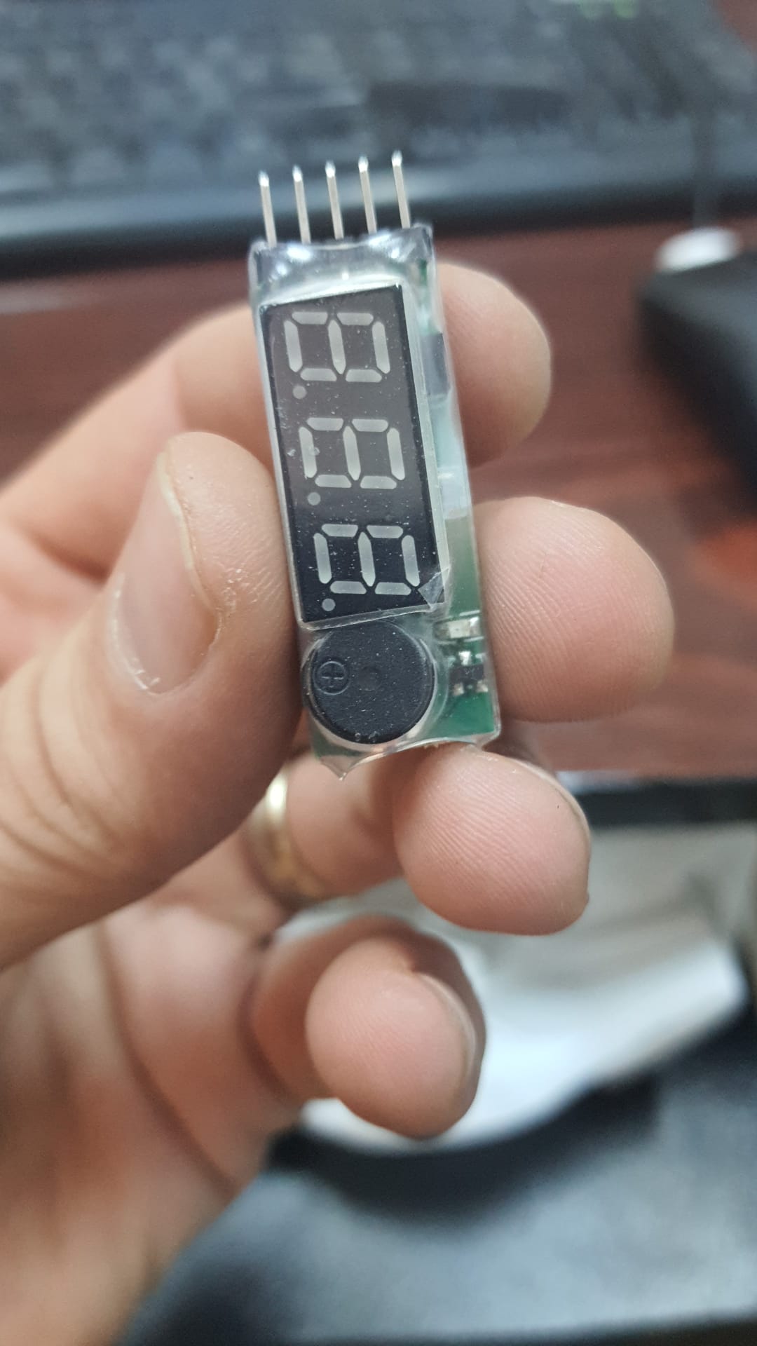 A real photo din Alarma LiPo cu display digital IPower by Andrei Preda (1)