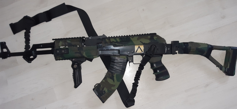 A real photo din Banda Adeziva 10m Mil-Tec Woodland by Alex (2)