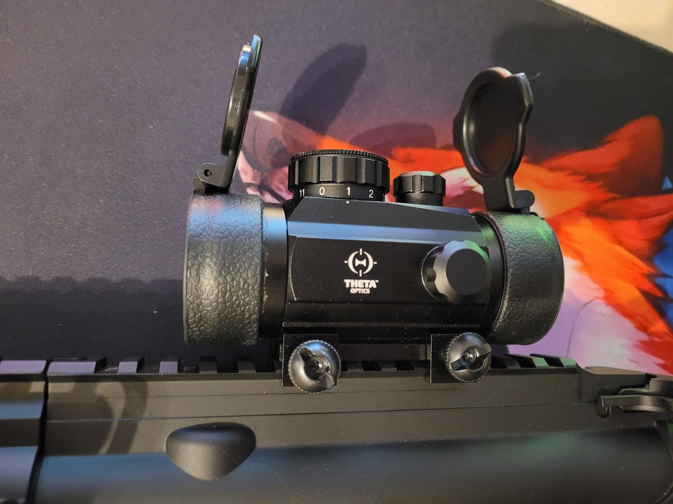 A real photo din Red Dot 1x30 Reflex Theta Optics by D-Fox (1)