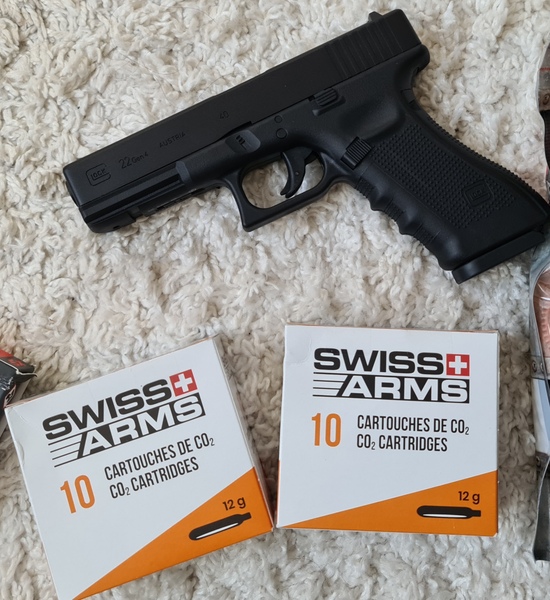 A real photo din 2x10 buc Capsula CO2 12g Swiss Arms CyberGun by ChiefteC (1)