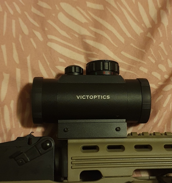 A real photo din Red dot 1x35 Vector Optics by Andrei  (6)