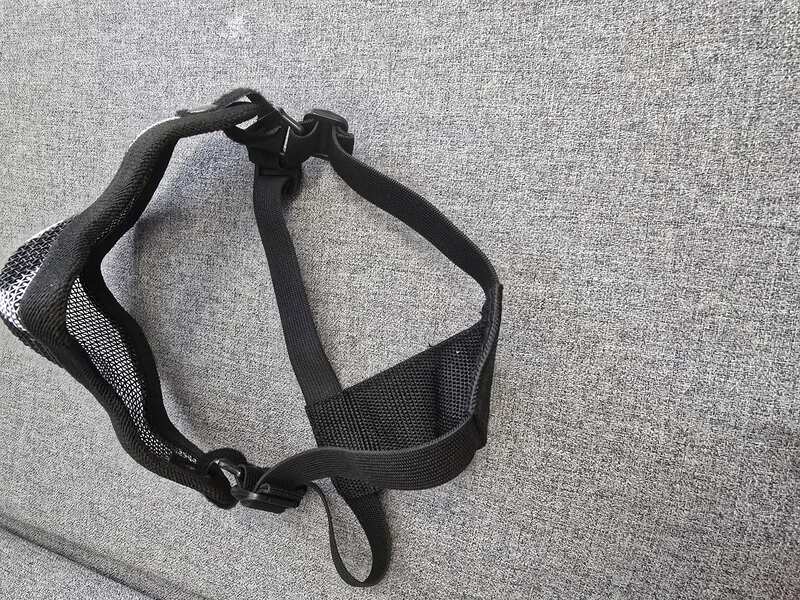 A real photo din Masca Plasa Metal Craniu Negru by CONSTANTIN  (5)