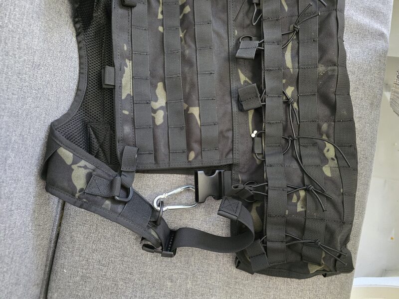 A real photo din Vesta tactica Chest Rig 8Fields MB by CONSTANTIN  (5)