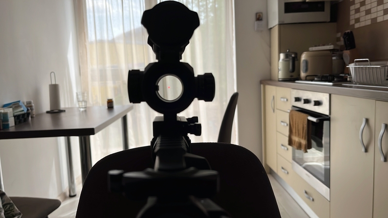 A real photo din Red Dot Monolith Theta Optics by Silvan (2)
