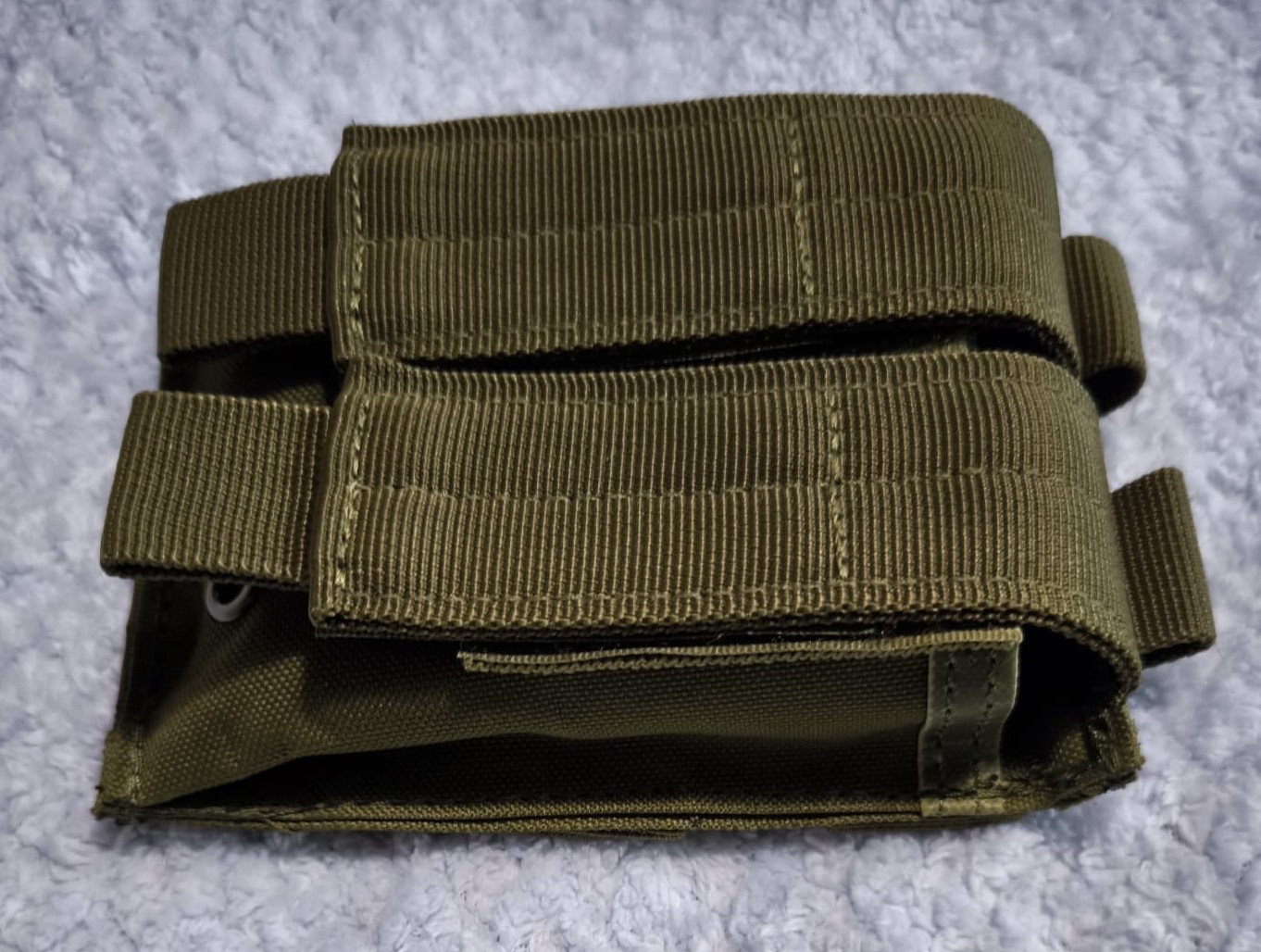 A real photo din Pouch incarcator pistol dublu Mil-Tec Olive by Solo (2)