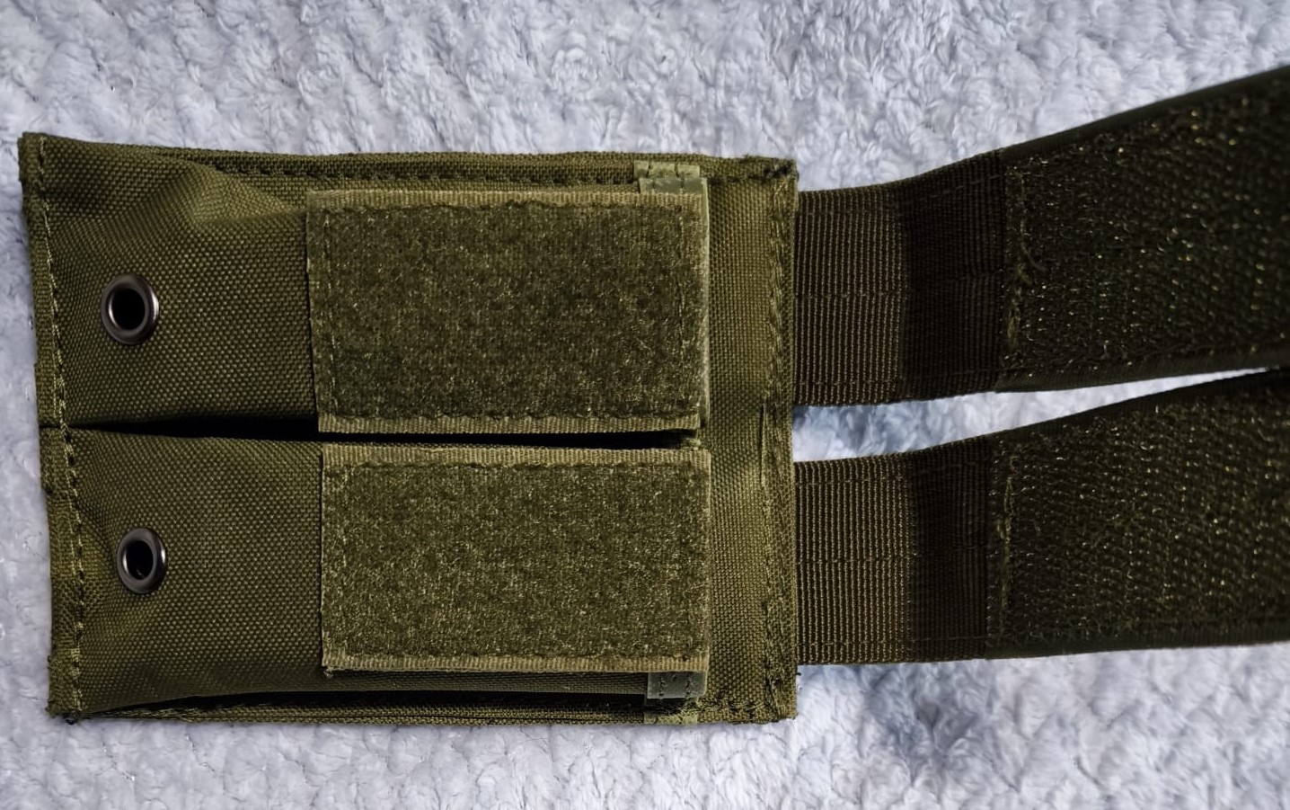 A real photo din Pouch incarcator pistol dublu Mil-Tec Olive by Solo (5)