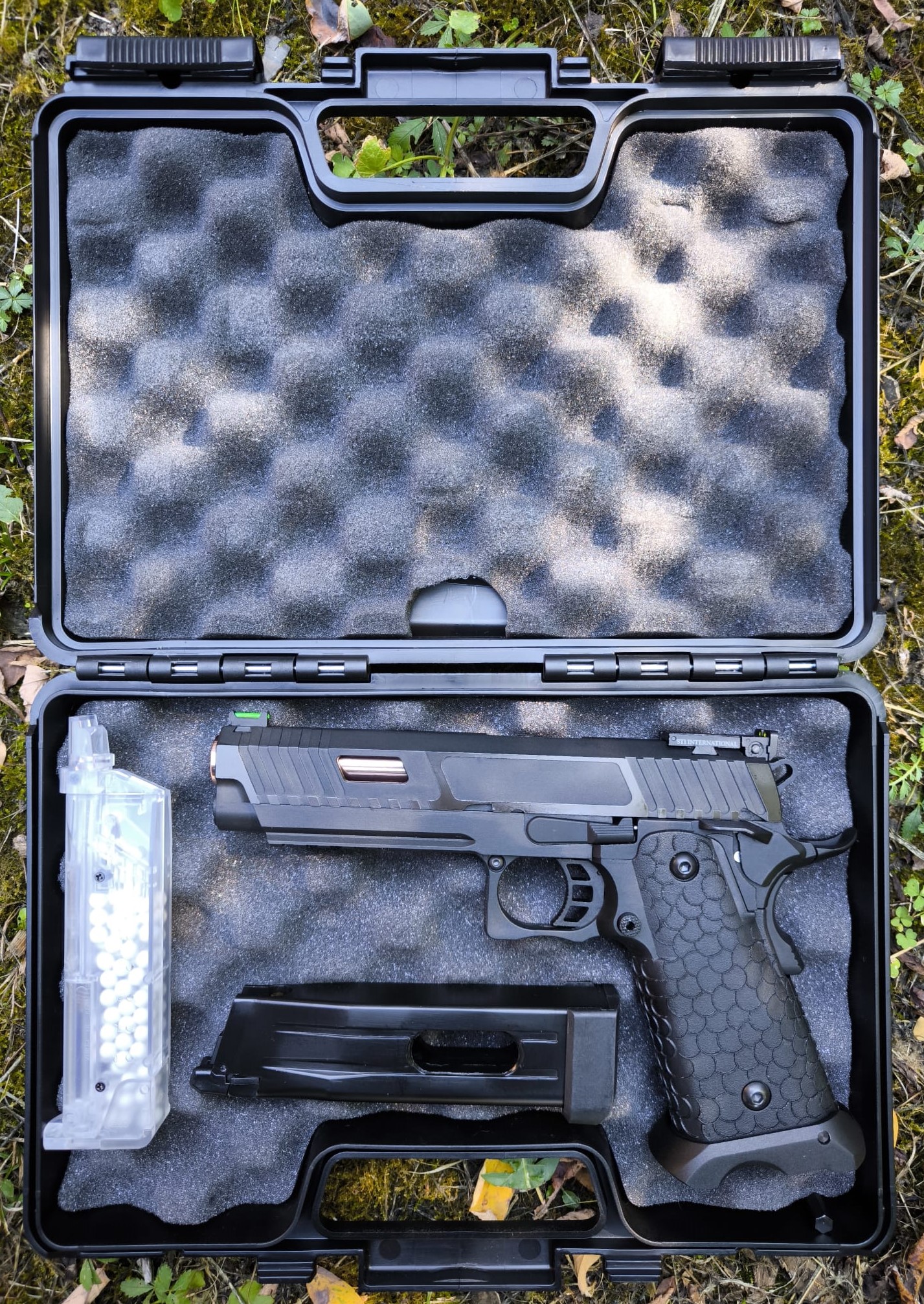 A real photo din Cutie transport pistol/revolver Umarex by Vlady (6)