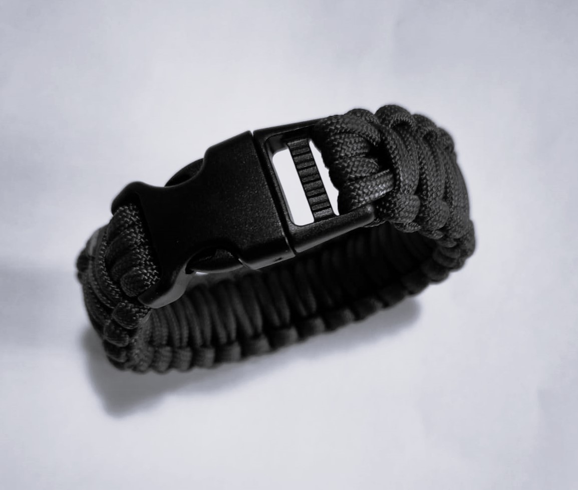 A real photo din Bratara Paracord Invader Gear Negru by Solo (5)