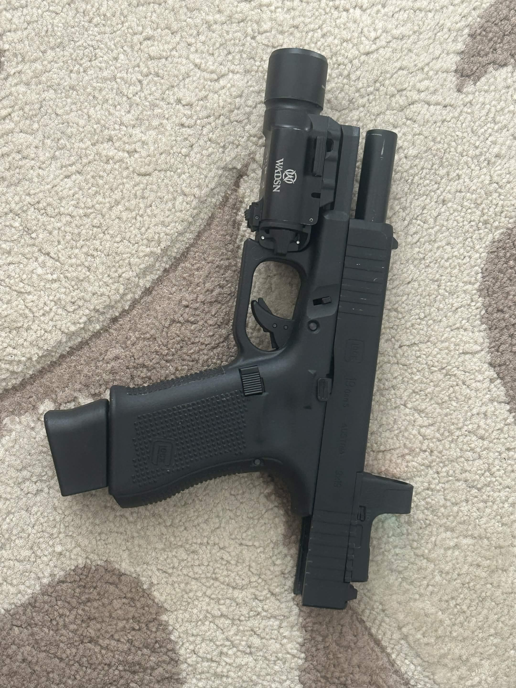 A real photo din Replica pistol Glock 19 gen 5. MOS 6 CO2 Umarex by Rares (5)