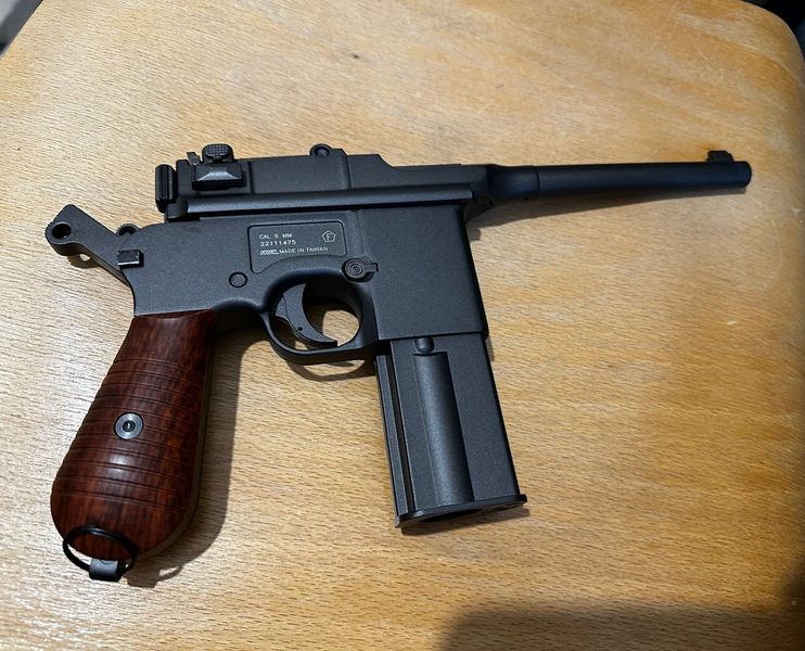 A real photo din Replica pistol C96 Full Metal CO2 KWC by Andrei (2)