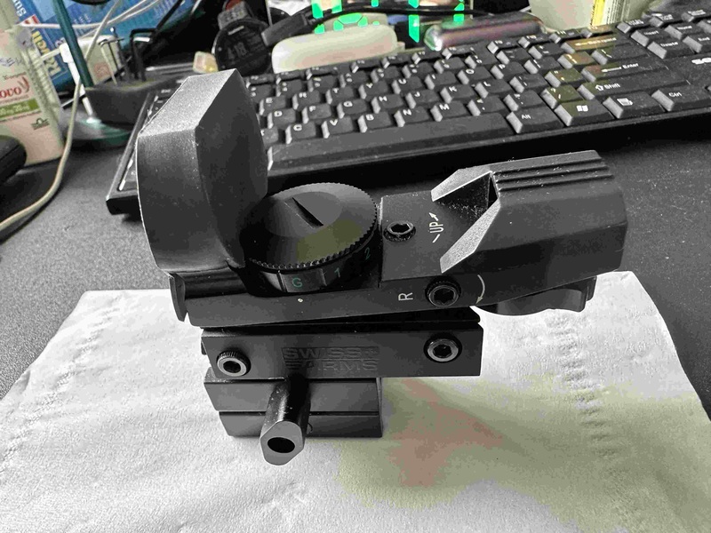 A real photo din Mini inaltator Vector Optics by Tuchi (1)