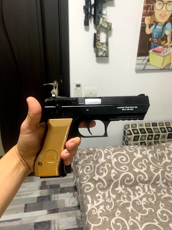 A real photo din Replica Baby Desert Eagle CO2 NBB by Cristian (2)