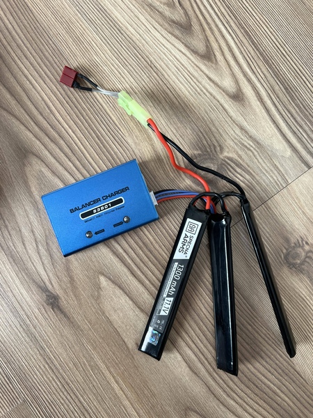 A real photo din Acumulator LiPo 11.1V 1300mAh Tamiya Specna Arms by Roni (3)