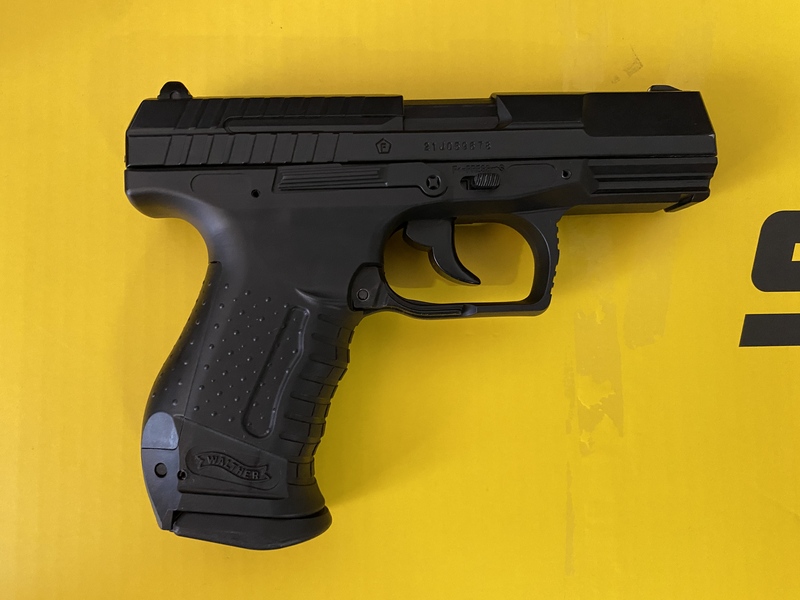 A real photo din Walther P99 DAO CO2 Umarex by Daniel Ivan (4)
