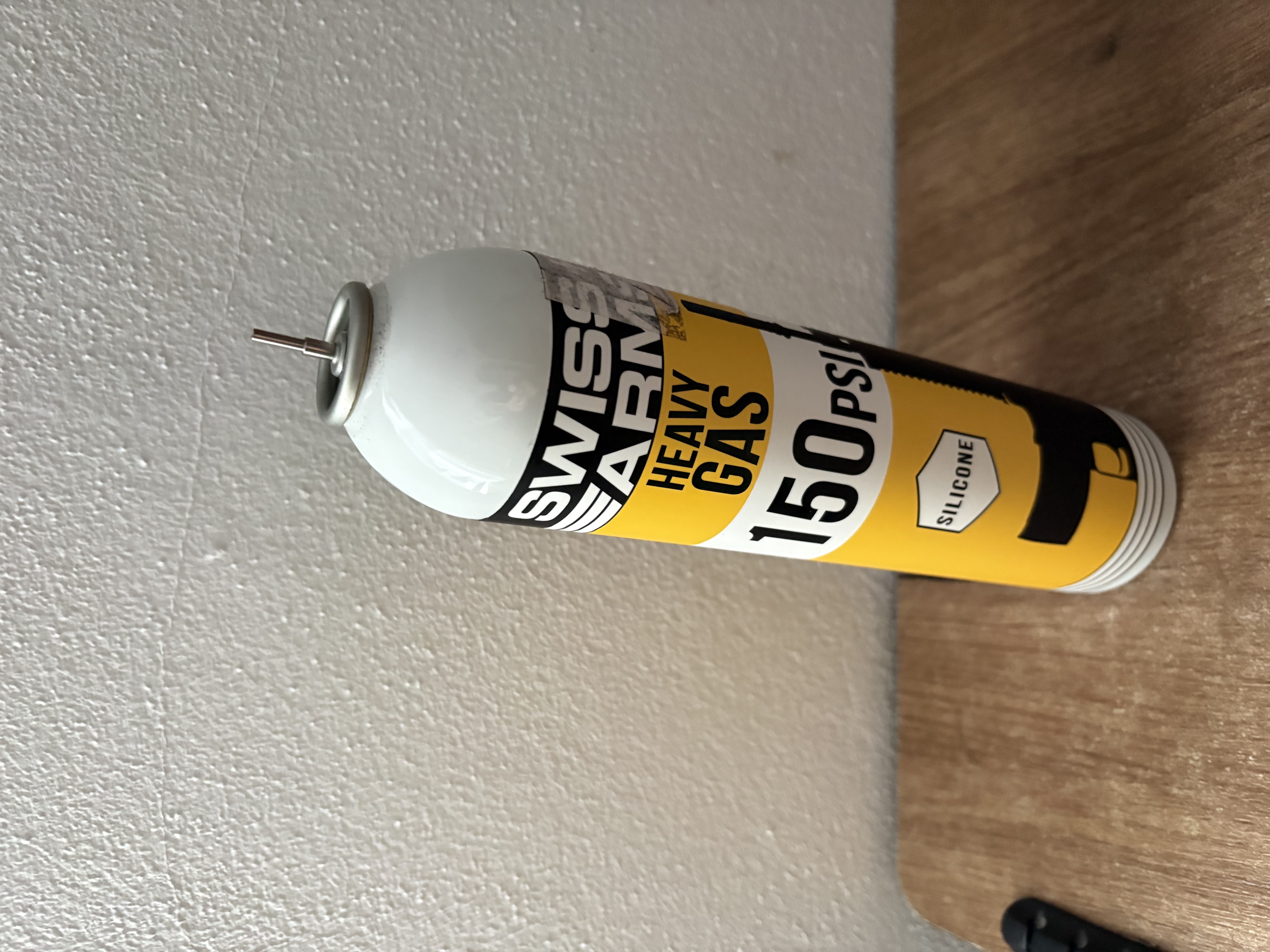 A real photo din Green Gas 150 PSI Swiss Arms 760 ml silicon by David (2)
