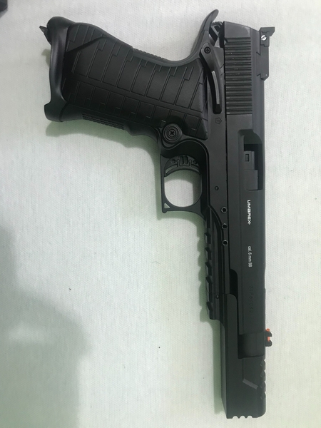 A real photo din Replica pistol Race Gun CO2 GBB Elite Force by Marc Vana (5)