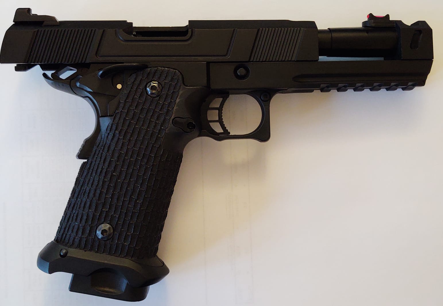 A real photo din Replica pistol R501 GGB gas Army Armament by DanP (3)