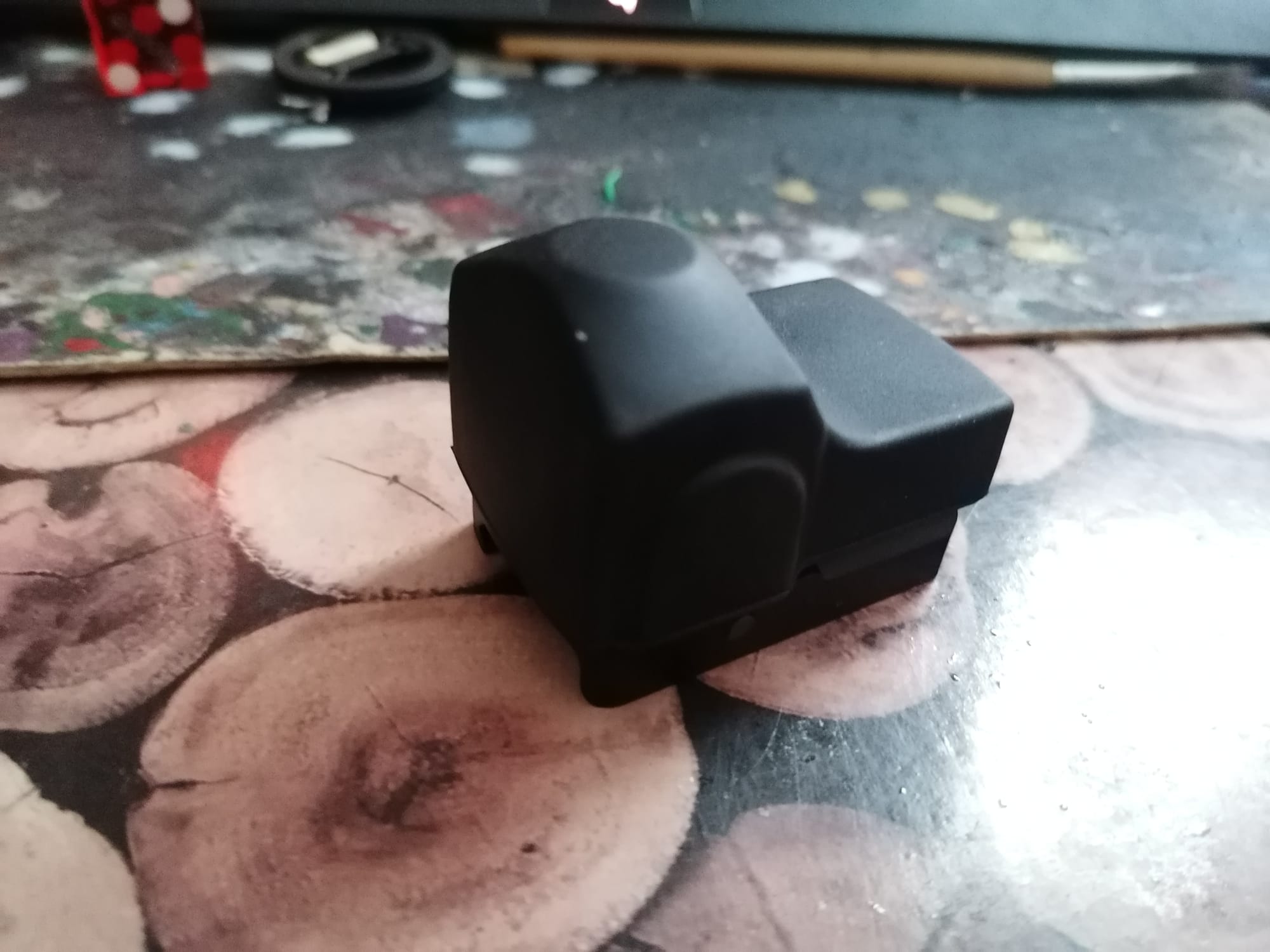 A real photo din Red dot Victoptics SPX 1x22 Vector Optics by Lego (5)