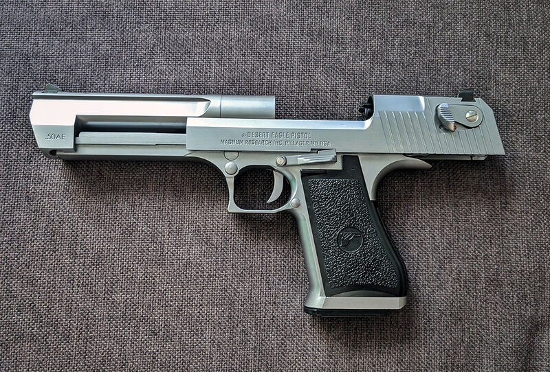 A real photo din Replica pistol Desert Eagle .50AE Silver Gas GBB by Radu (2)