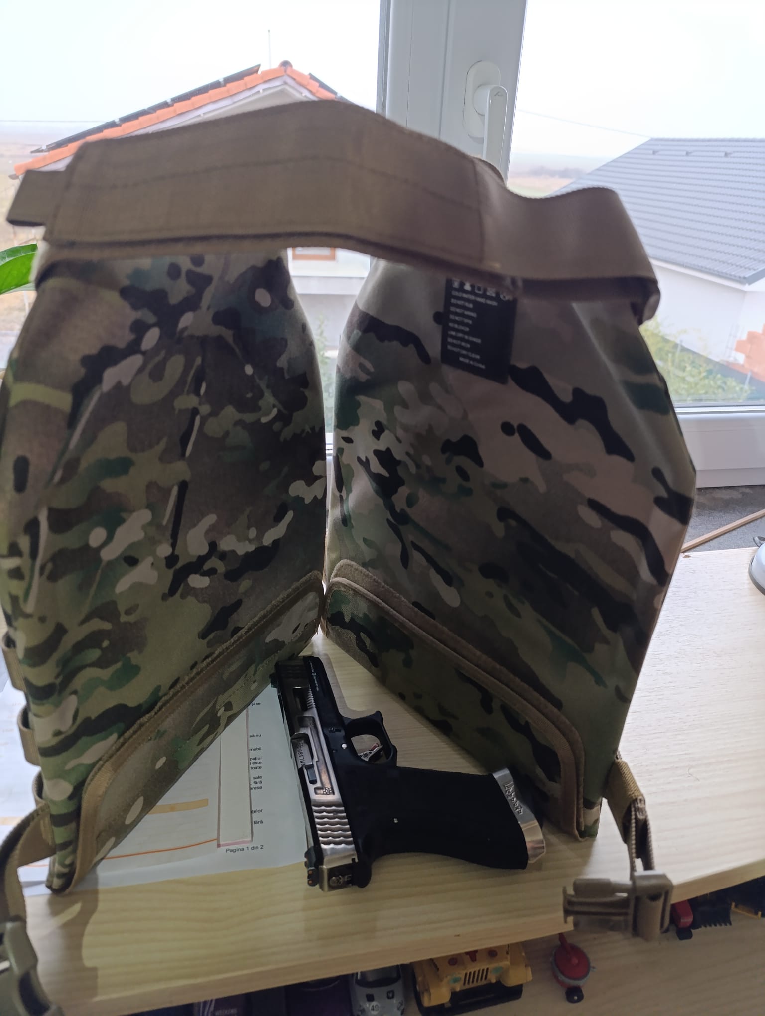 A real photo din Vesta tactica Plate Carrier cu insertii 8Fields Multicam by RYAN (1)