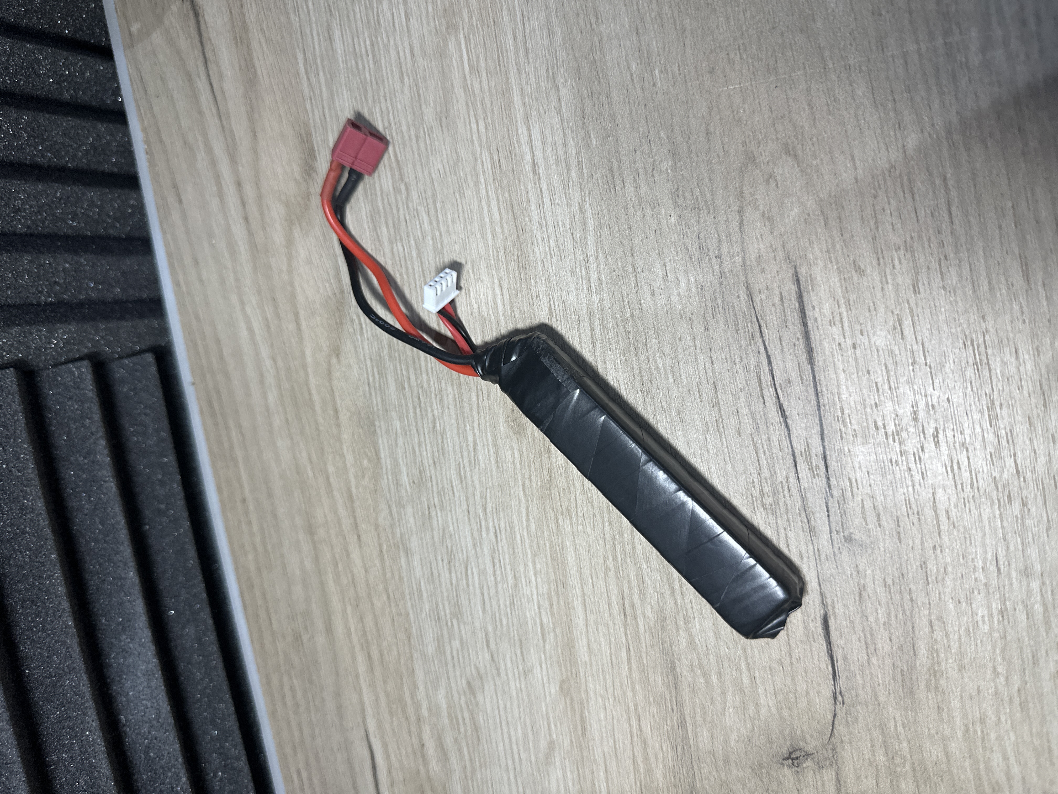 A real photo din Acumulator LiPo 11.1V 1450mAh 20C IPower by iToo (1)