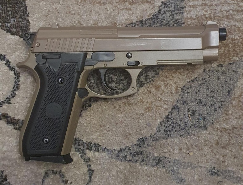 A real photo din Replica Taurus PT92 Metal Slide TAN by Ursu (2)