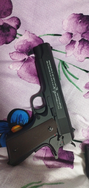 A real photo din Replica pistol Colt 1911 AEP Mosfet Cybergun by George Miu (1)